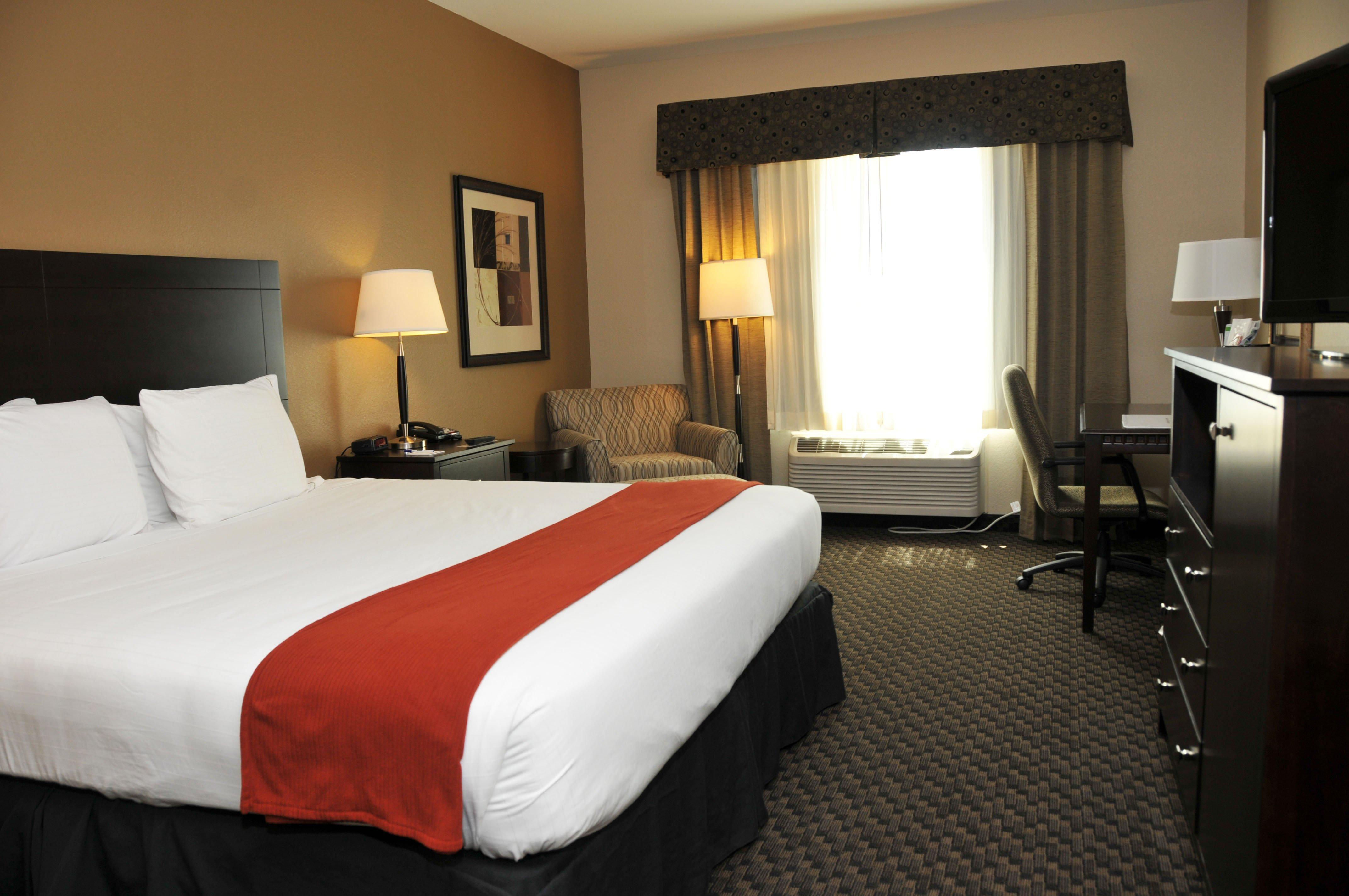Holiday Inn Express & Suites Clinton By Ihg Buitenkant foto