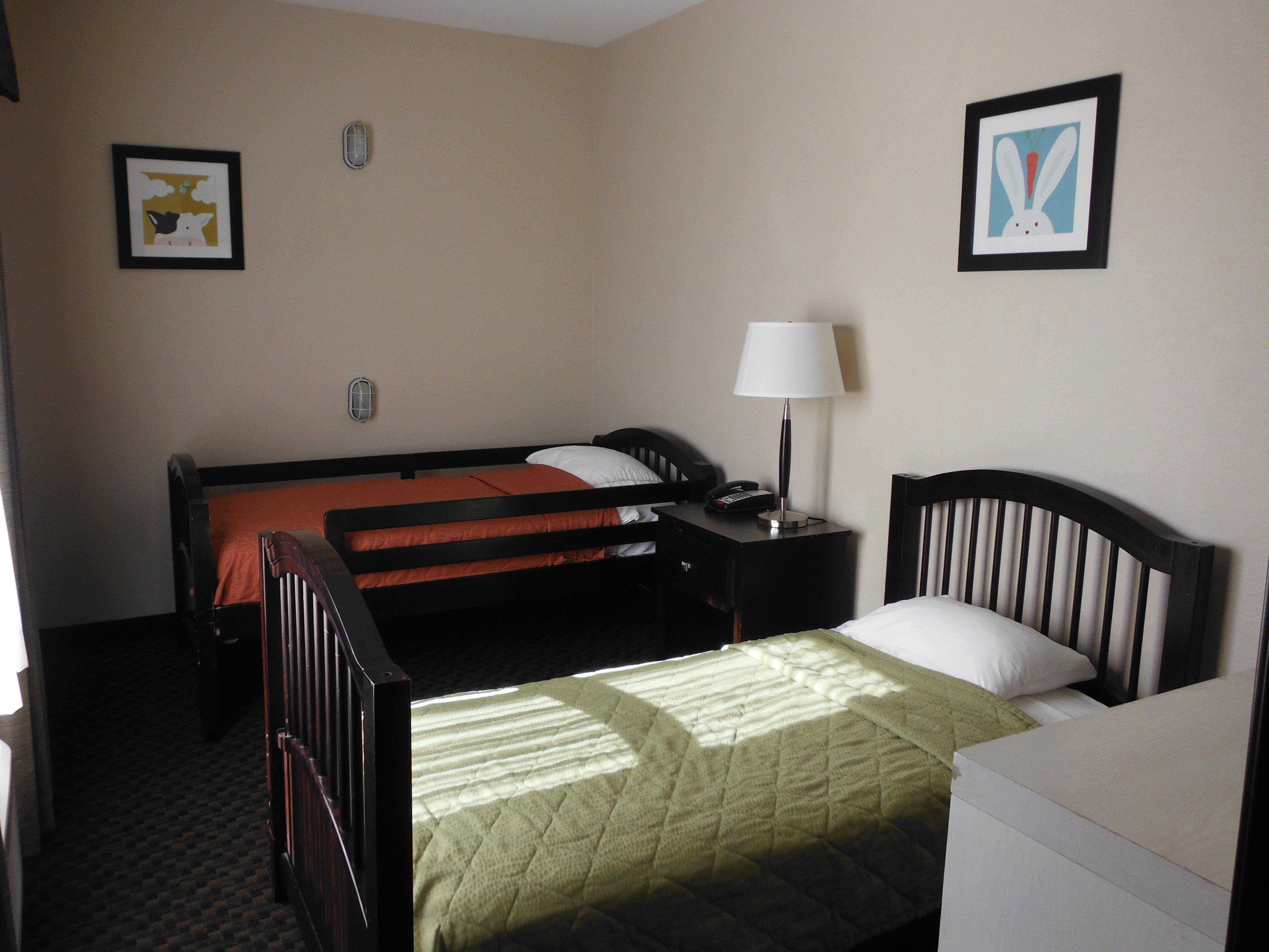 Holiday Inn Express & Suites Clinton By Ihg Buitenkant foto